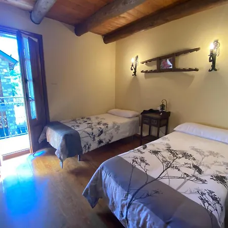 Fantastica Casa Amb Llar De Foc